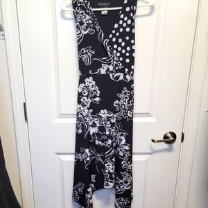 A Line symmetrical sided hem dress with V neck